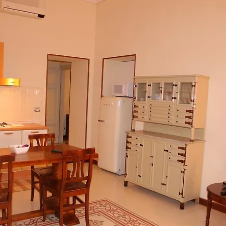 Apartmán Viaroma Suites - *